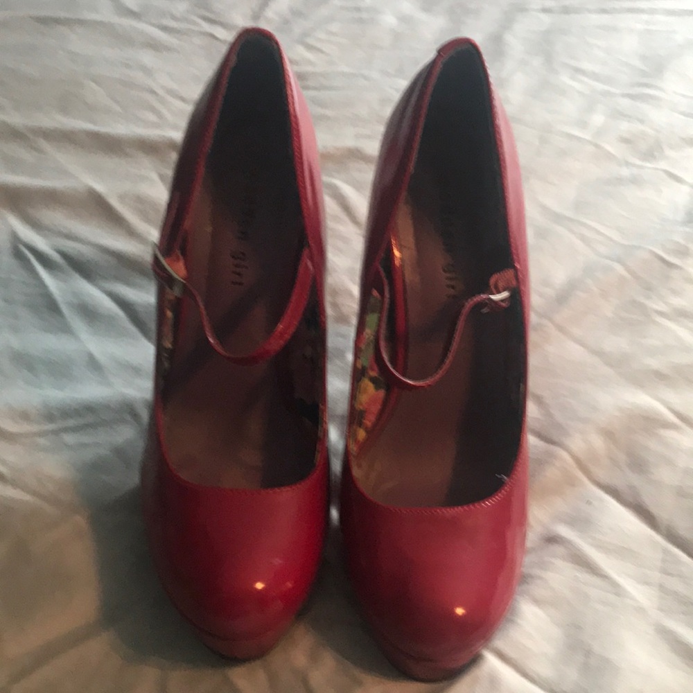 Red patent Madden girl Platform heel